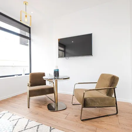 Luxury - Paris South * Μονρούζ