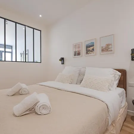 Luxury - Paris South Apartmán *