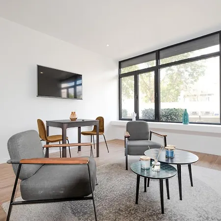 Luxury - Paris South דירה מונטרוג'