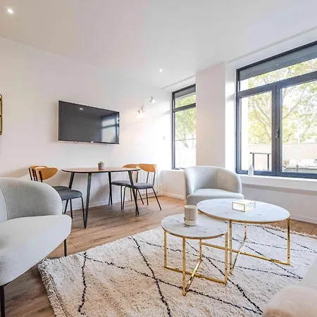 Luxury - Paris South