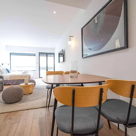 Luxury - Paris South מונטרוג'
