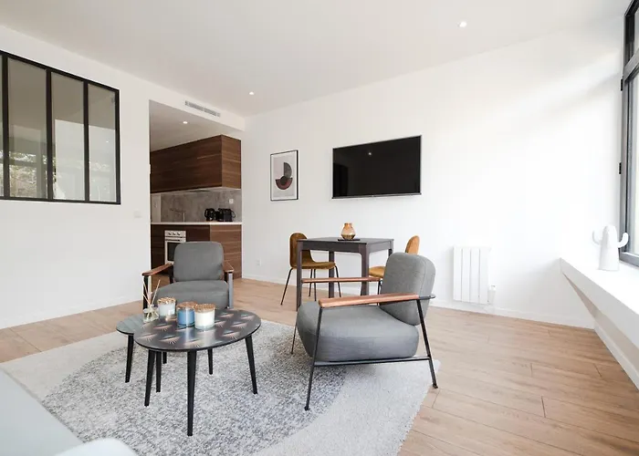 Luxury - Paris South