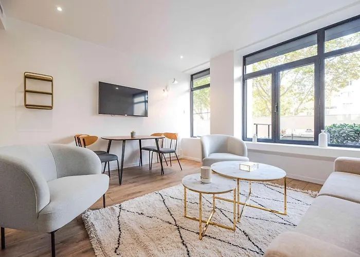 Luxury - Paris South